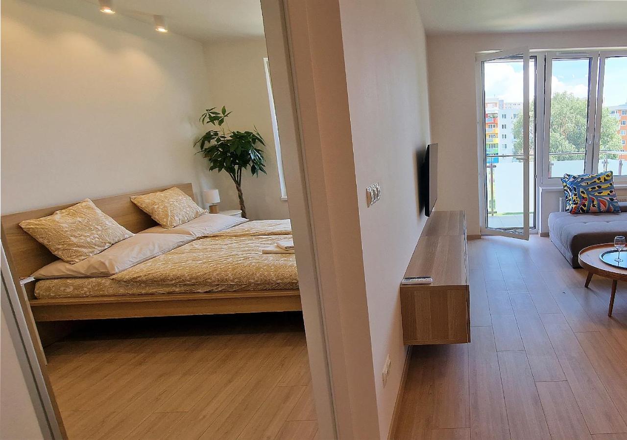 New Cozy 2 Room Pink Apartment Bratislava 059 Exteriér fotografie